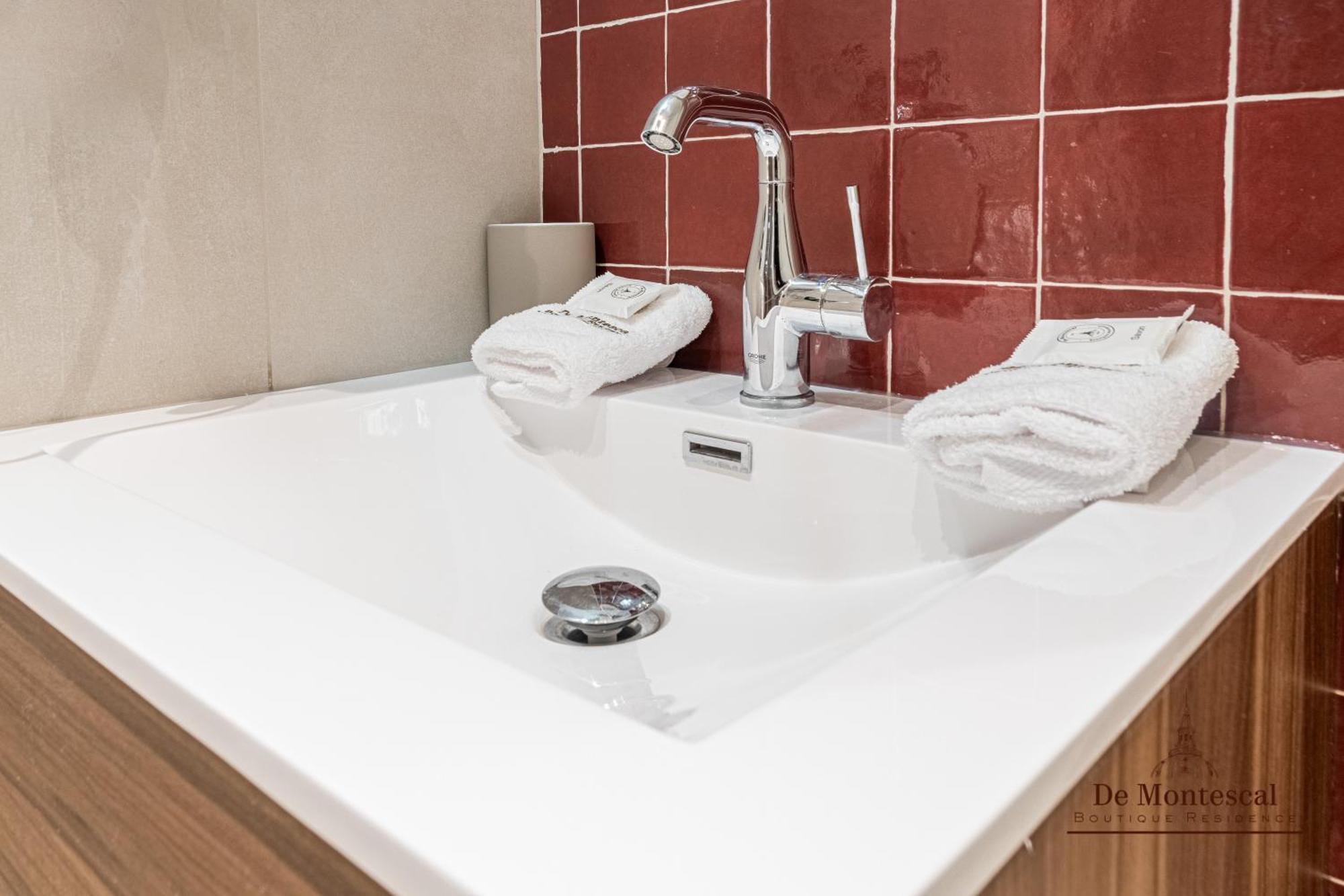 De Montescal Montparnasse Ac In A Prime Location 22 -36m2 Appartement