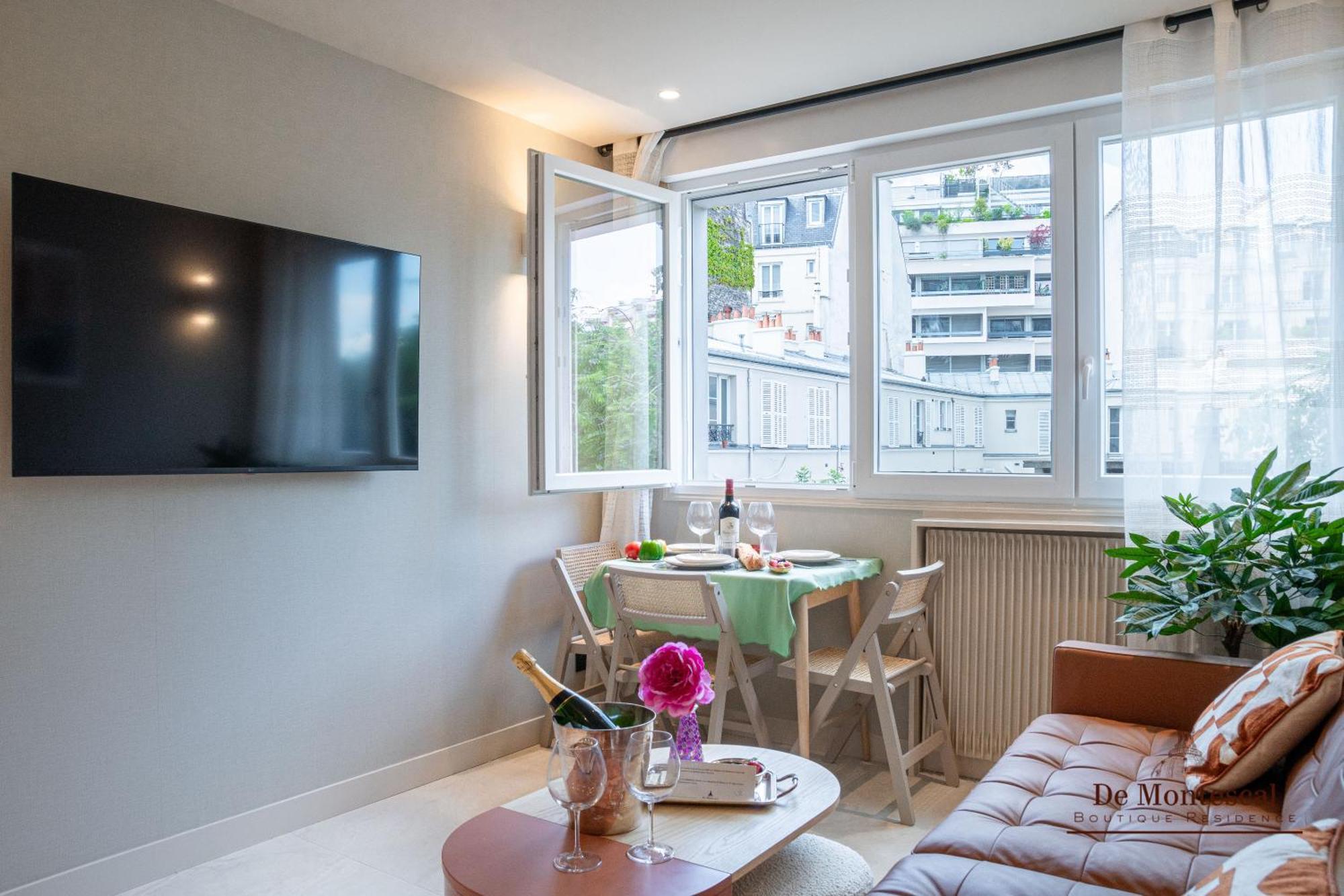 Appartement De Montescal Montparnasse Ac In A Prime Location 22 -36m2 Paris