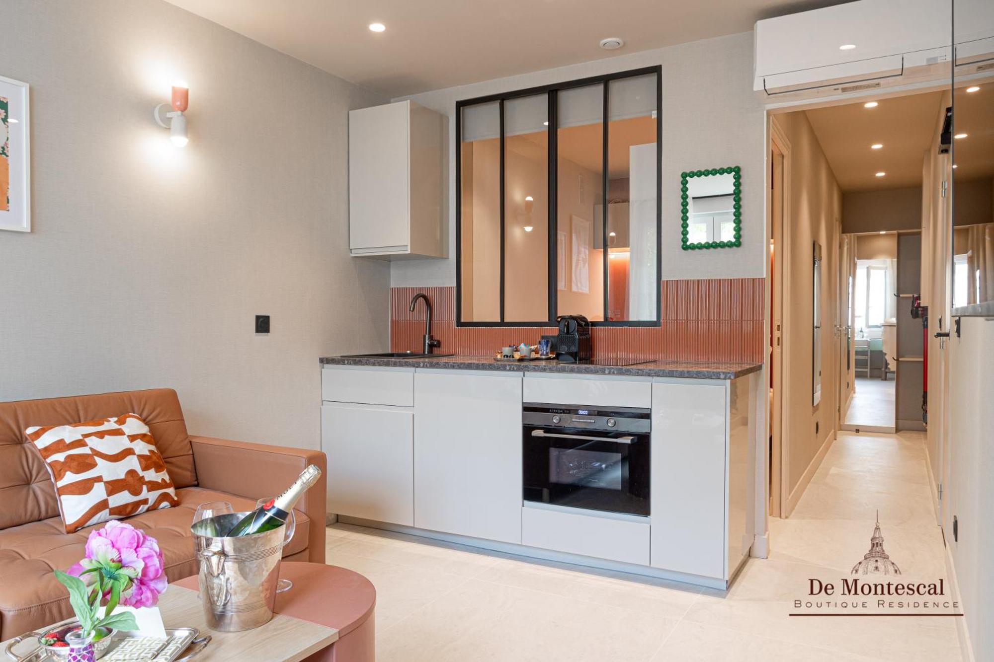 De Montescal Montparnasse Ac In A Prime Location 22 -36m2 Appartement *